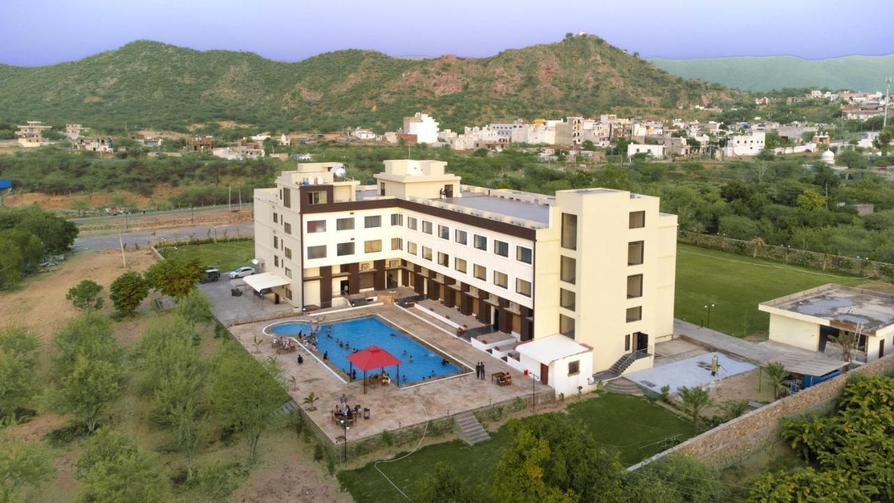 Bamboo Saa Mulberry Resort Pushkar Bagian luar foto