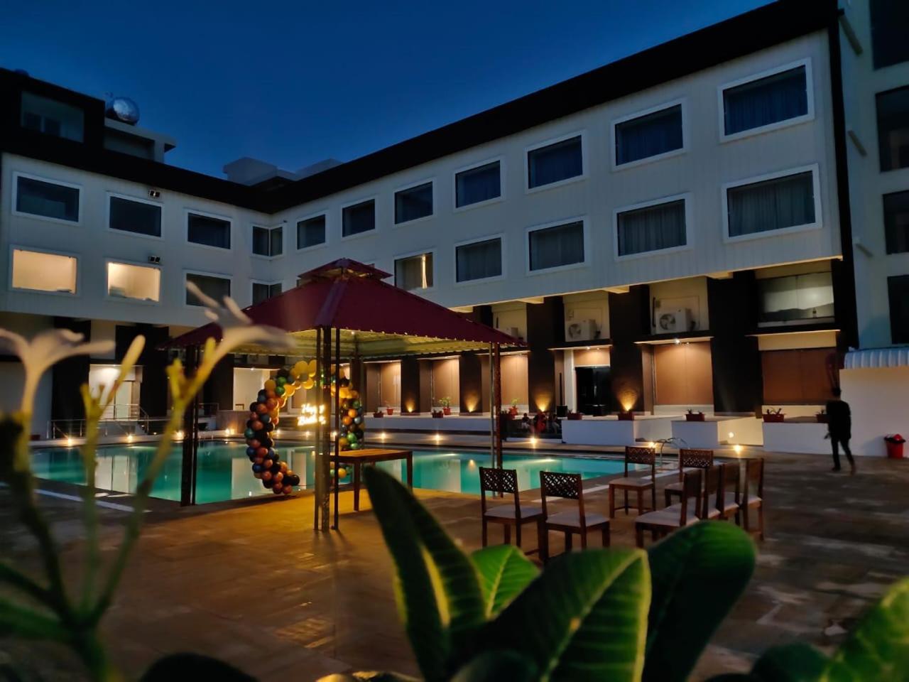 Bamboo Saa Mulberry Resort Pushkar Bagian luar foto