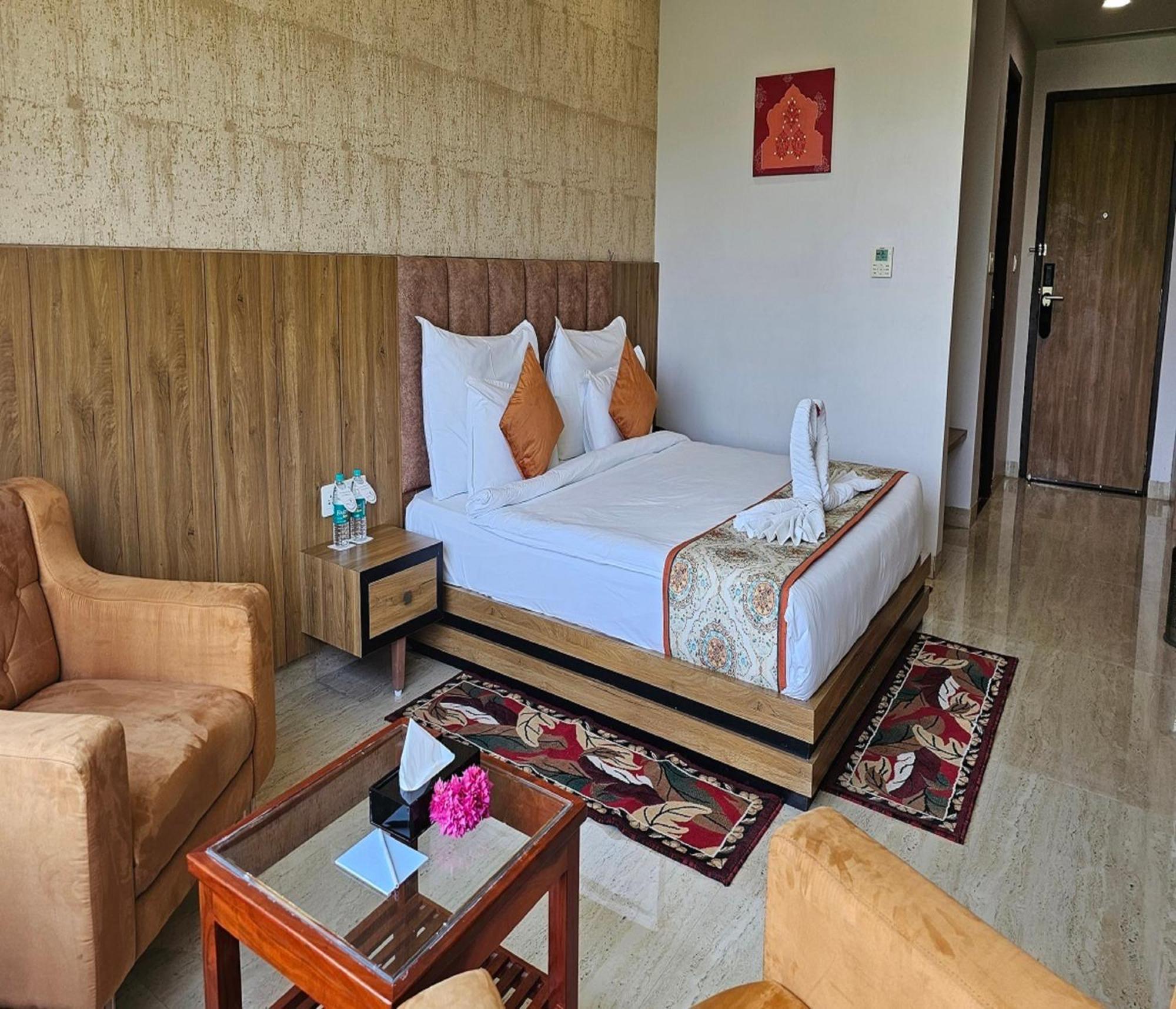 Bamboo Saa Mulberry Resort Pushkar Bagian luar foto