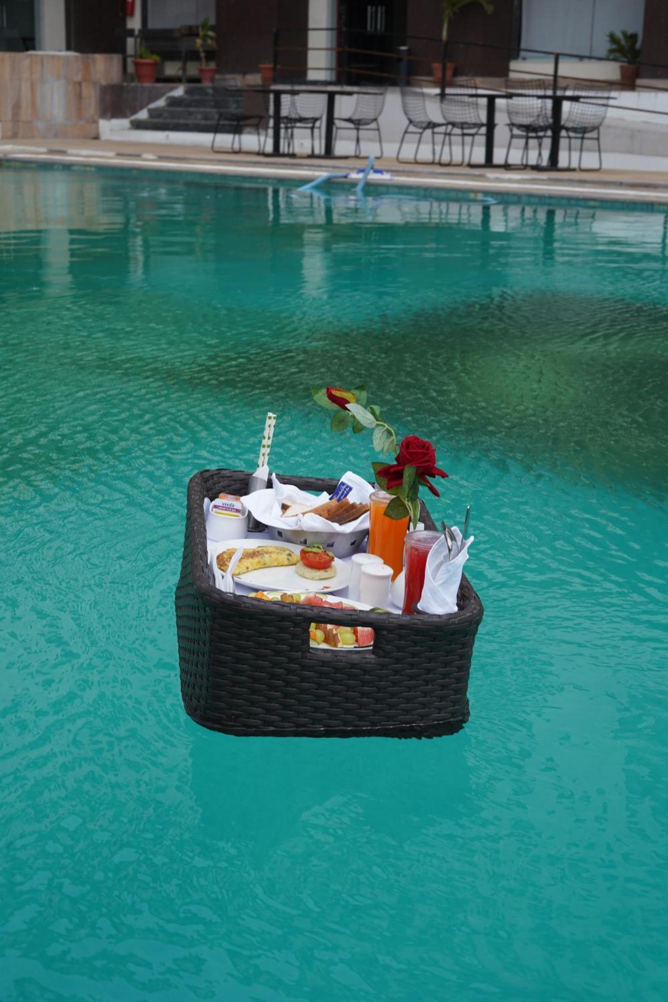 Bamboo Saa Mulberry Resort Pushkar Bagian luar foto