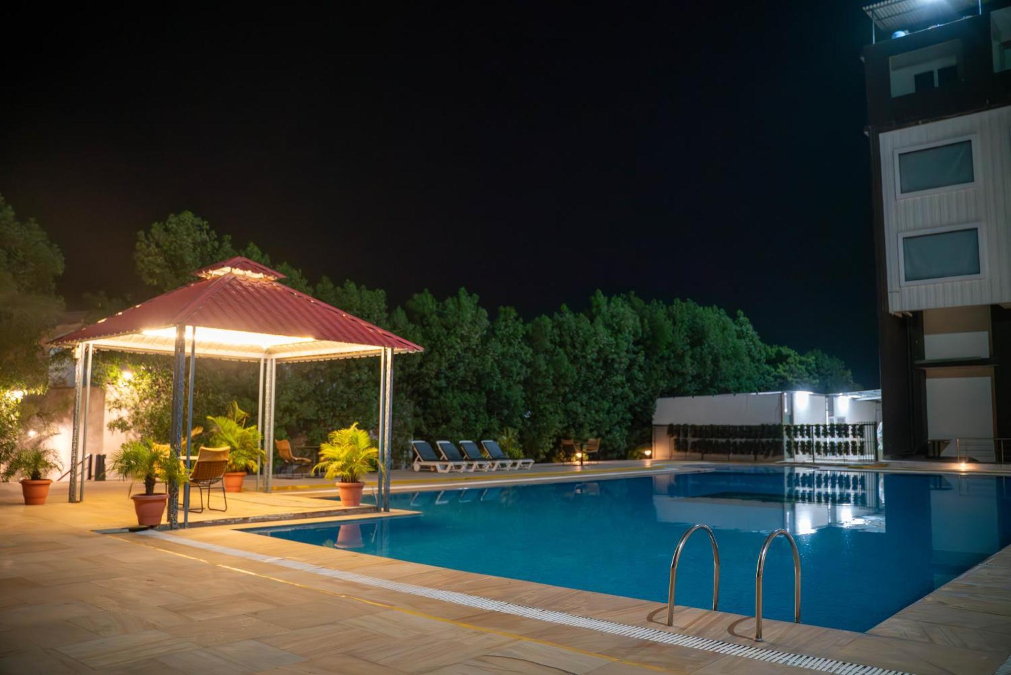 Bamboo Saa Mulberry Resort Pushkar Bagian luar foto